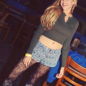 L. A. Hearts long sleeve crop top